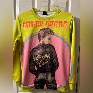 Miley Cyrus Younger Now Sweatshirt Size M